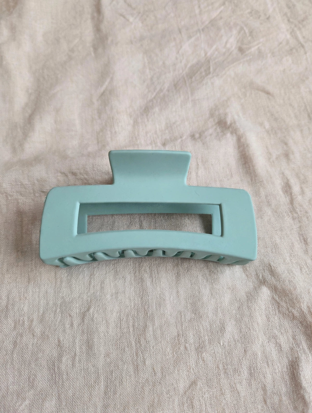 Claw clips
