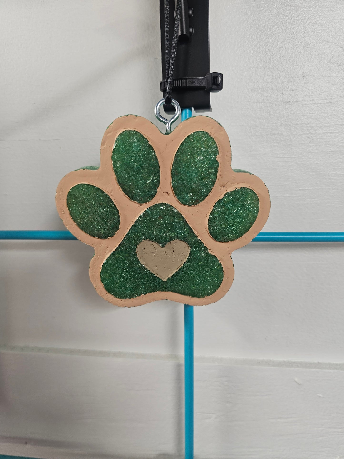 Paw print