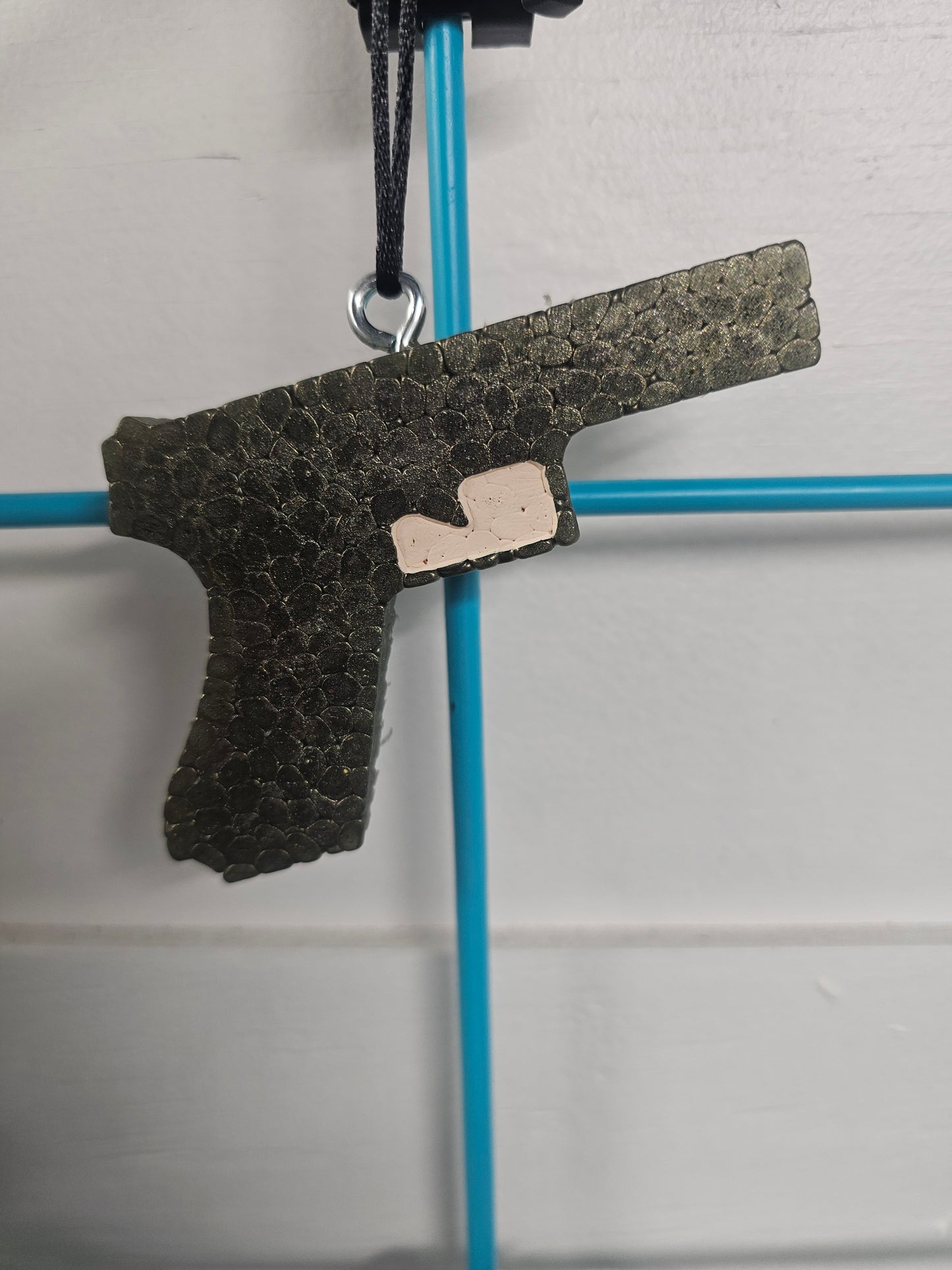 Gun