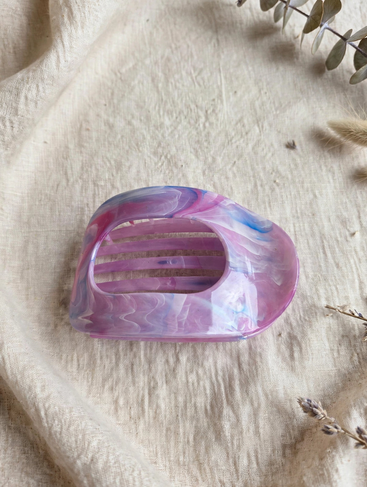 Claw clips