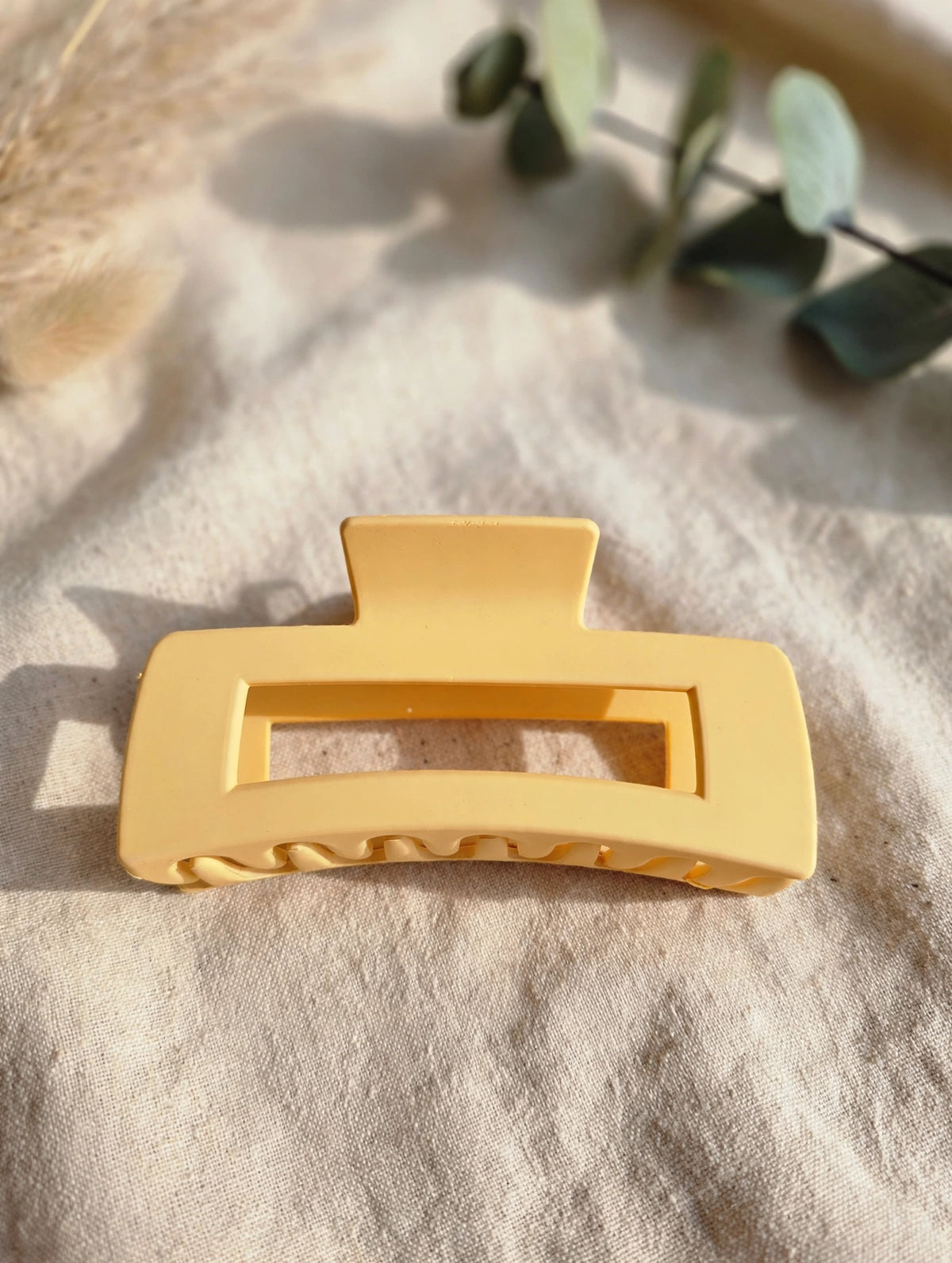 Claw clips